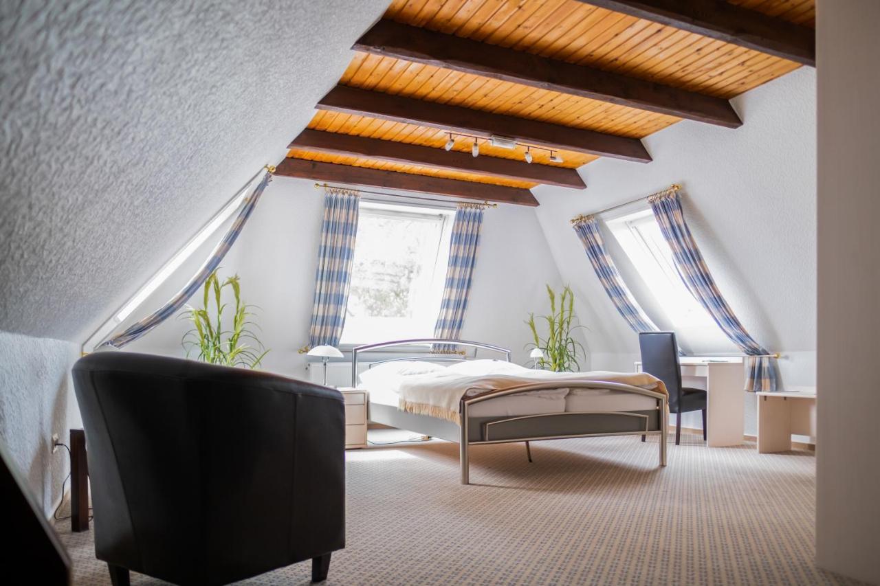 Land-Gut-Hotel Restaurant Kreuz Meyer Штур Екстер'єр фото