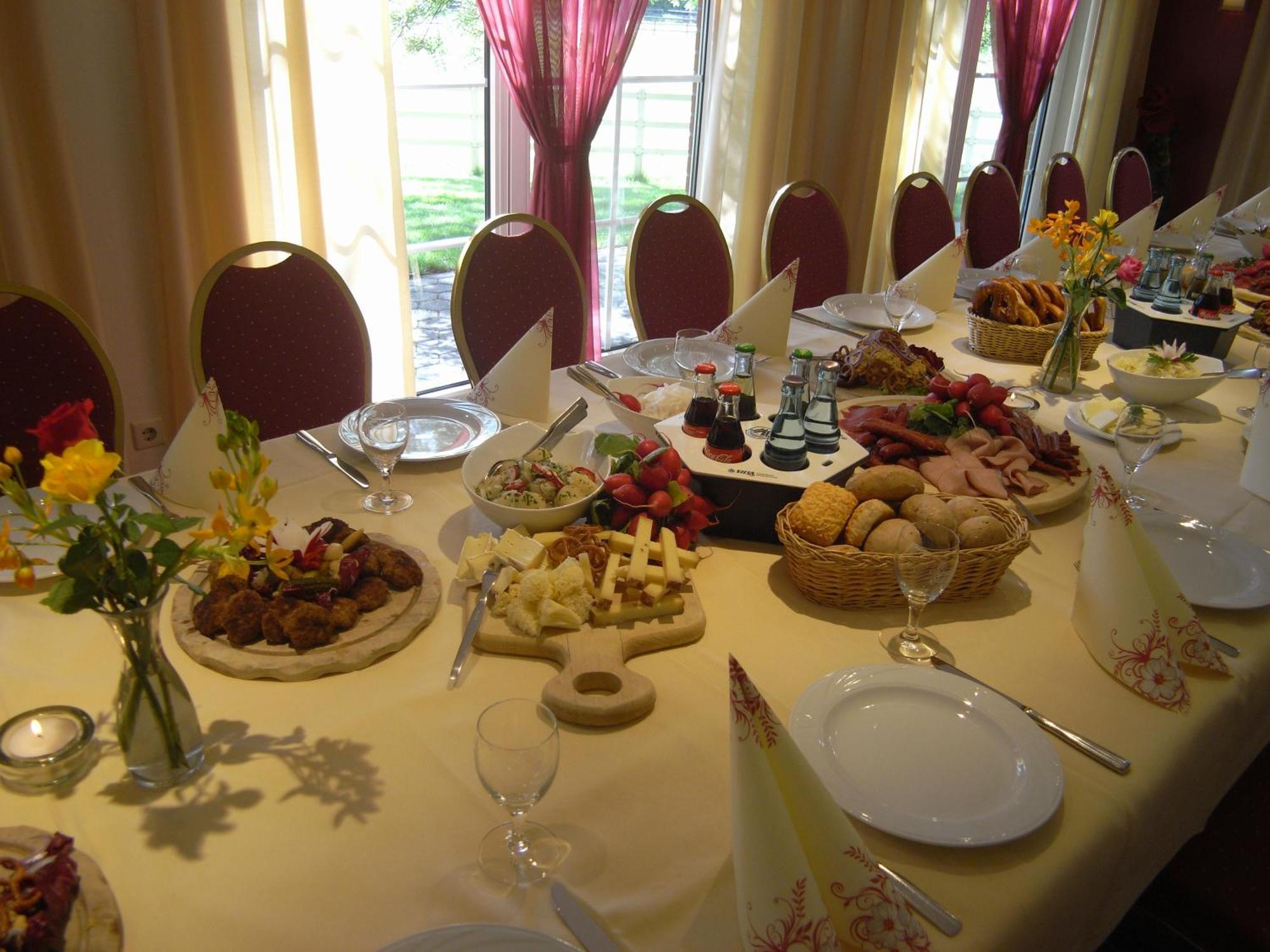 Land-Gut-Hotel Restaurant Kreuz Meyer Штур Екстер'єр фото