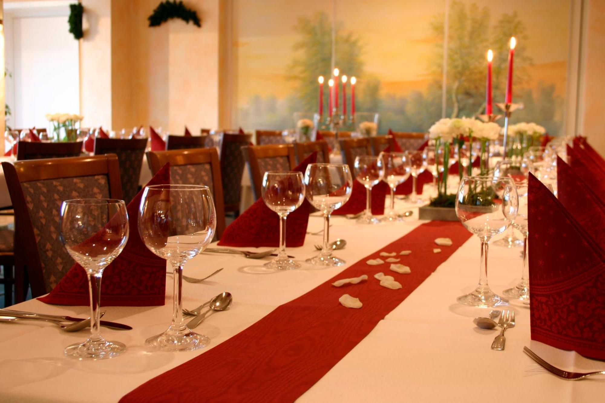 Land-Gut-Hotel Restaurant Kreuz Meyer Штур Екстер'єр фото