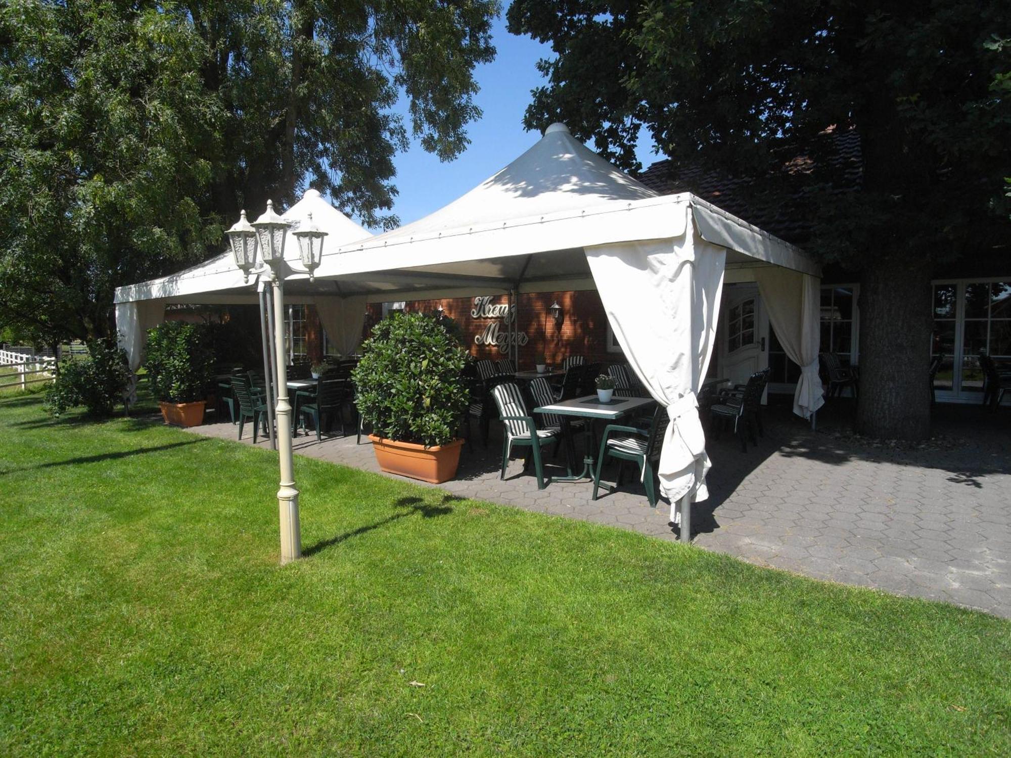 Land-Gut-Hotel Restaurant Kreuz Meyer Штур Екстер'єр фото